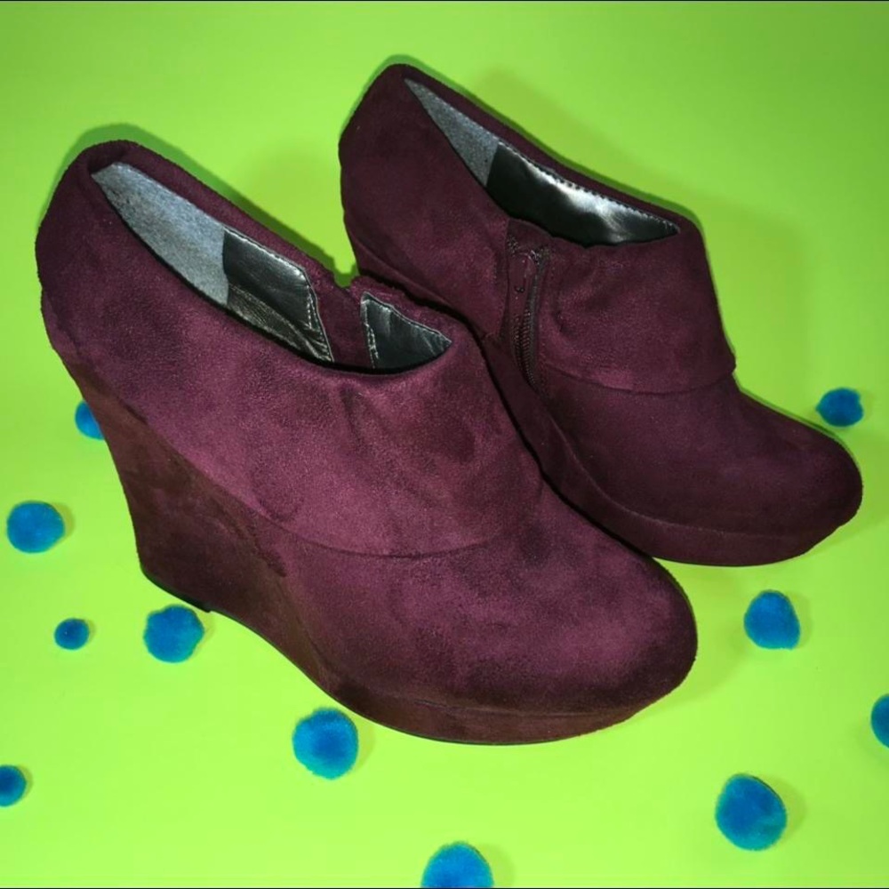 Burgundy Suede Wedge Heels with Folded Edge & Zipper Detailing